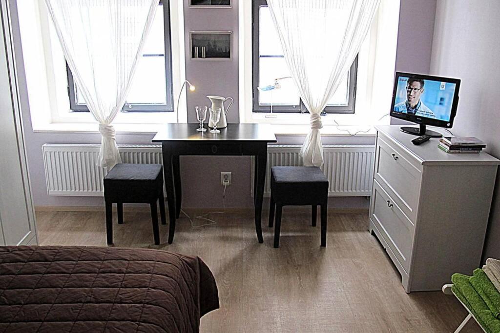 Romantic Apartment In The Historic Center Прага Экстерьер фото